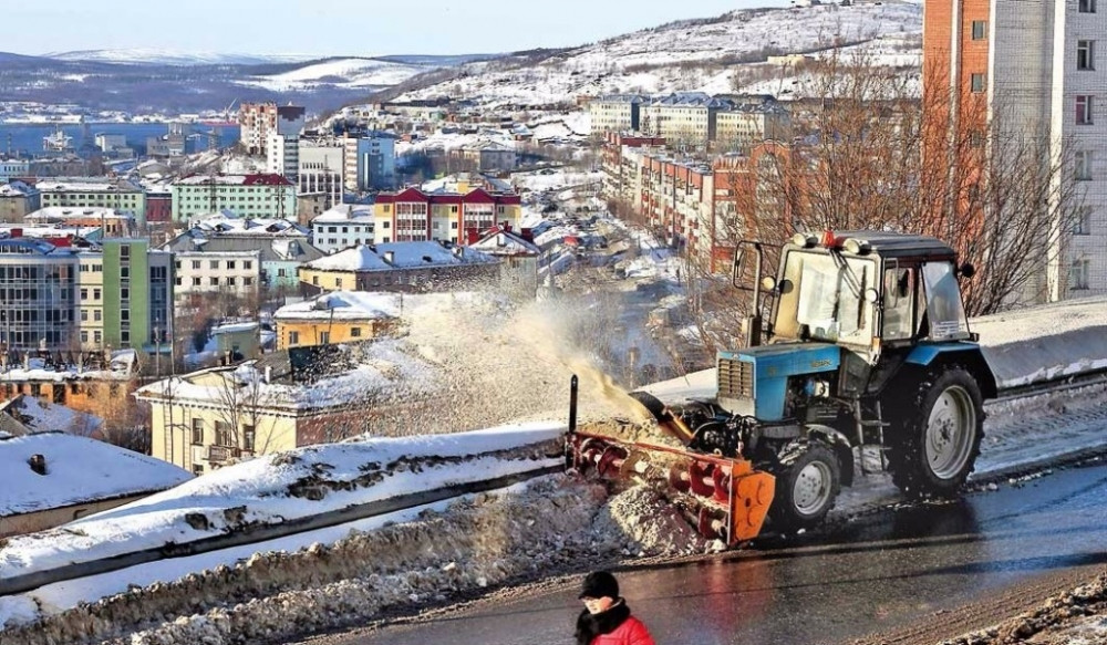 Uborka-snega-Murmansk